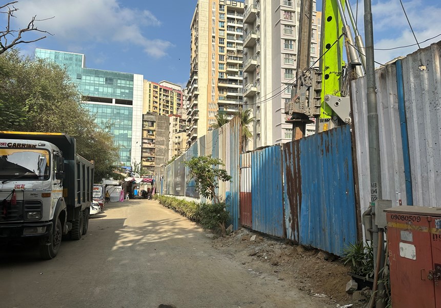 Is real estate a high or low risk investment in Mumbai?